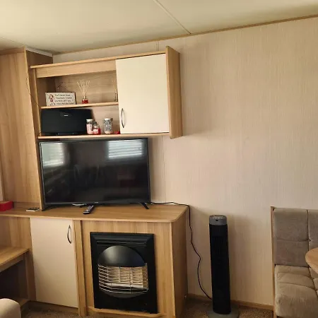 Апартаменты 8 Berth The Chase Инголдмелс Экстерьер фото